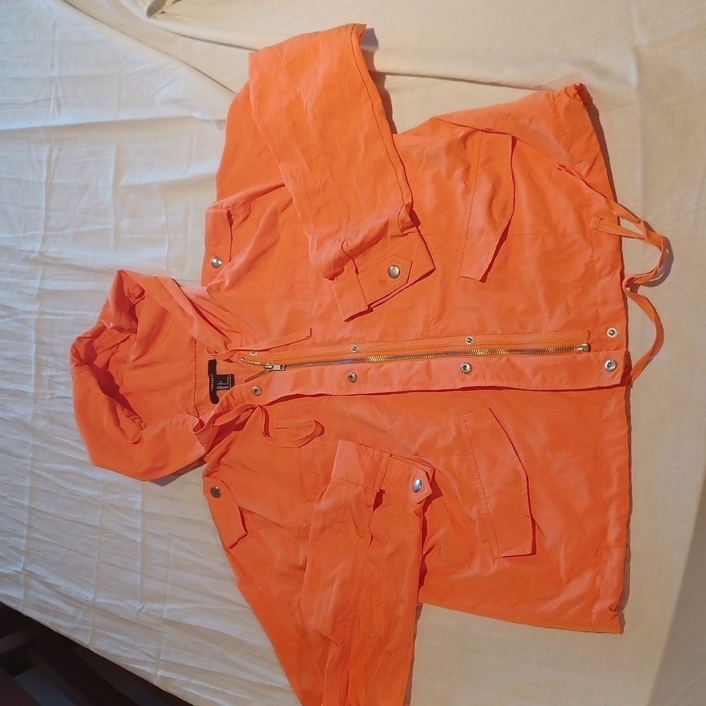 FOREVER 21 LARGE RAIN JACKET ORANGE ZIP & BUTTON WITH POCKETS